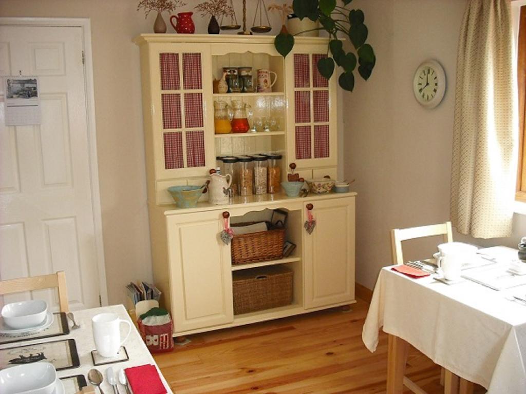 Innisfree Cottage อีม ภายนอก รูปภาพ