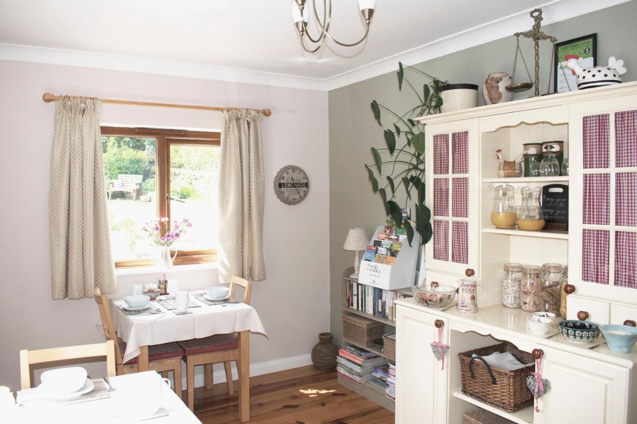 Innisfree Cottage อีม ภายนอก รูปภาพ